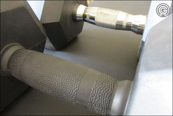 Vulcanized rubber handle with tactile grip of the new Vulcan Pro Hex Dumbbells